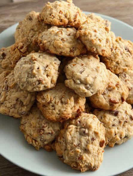 O mój Boże! Szukałam tego przepisu od lat. Moja mama często je robiła, a ja zgubiłam jej przepis. Bardzo dziękuję! Zawsze nazywała je „Michigan rocks”. Pełny przepis 👇 💬