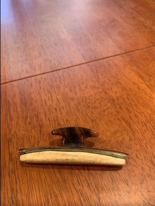 Dziwny antyczny przedmiot wprawił Internet w osłupienie. Co to jest?